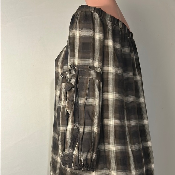Max studio off shoulder Plaid Green Top Bell sleeve peasant top Size XL New - Picture 8 of 14